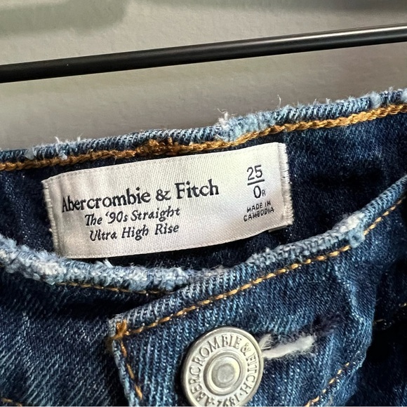 Abercrombie & Fitch 90s Straight Ultra High Rise Medium Wash Blue Jeans - Picture 5 of 11